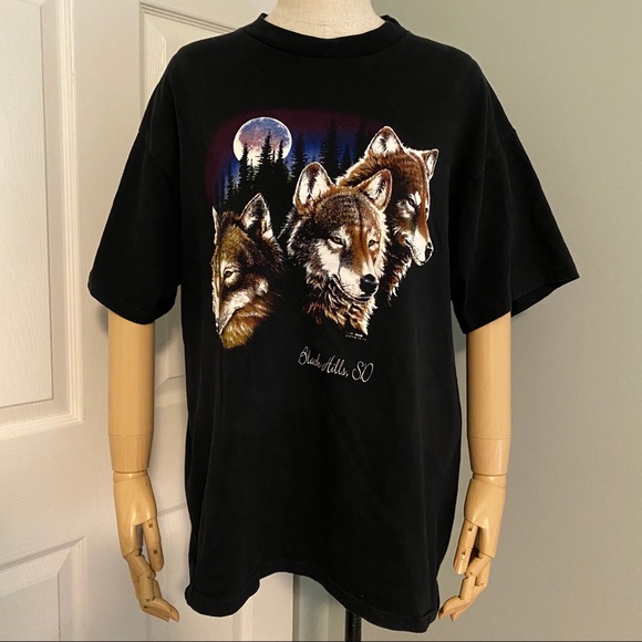 Vintage Other - Vintage black hills SD wolves tee